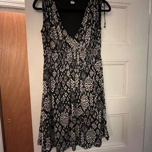 Old Navy Black/Ecru fit and flare tie-shoulder dress